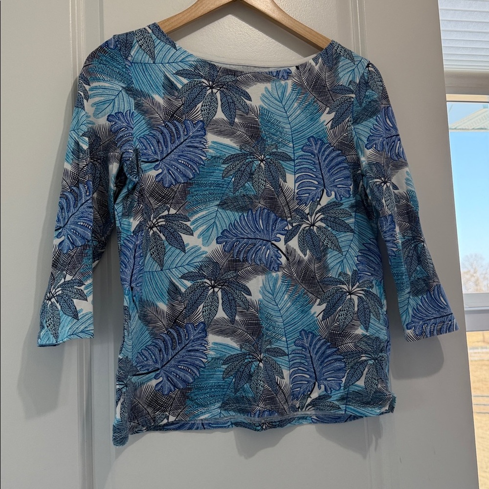 Talbots Blue Leaf Pattern 3/4 Sleeve Top